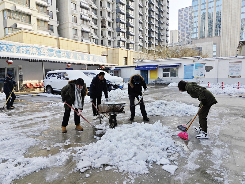 车库扫雪 副本.jpg