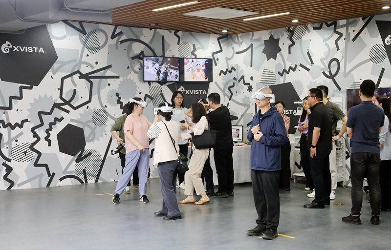 在VR体验 微信_副本.png